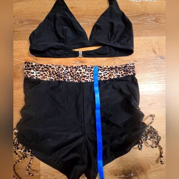 Pants - Women's Black Leopard Trim Shorts